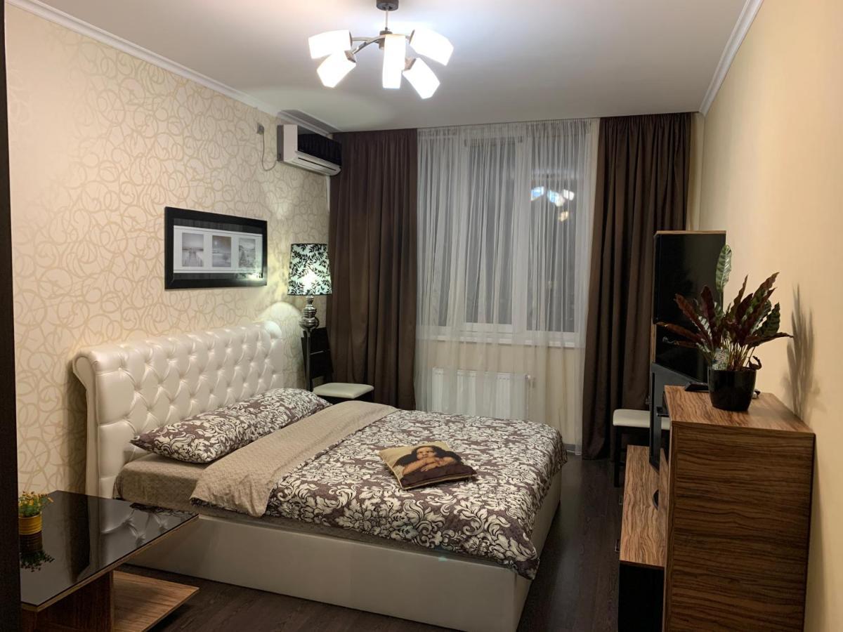1-Ком Квартира На 18 Этаже Позняки Ул. Урловская 23-А Kiev Exterior foto